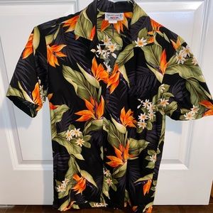 Pacific Legend Hawaiian floral button down (men’s size small)
